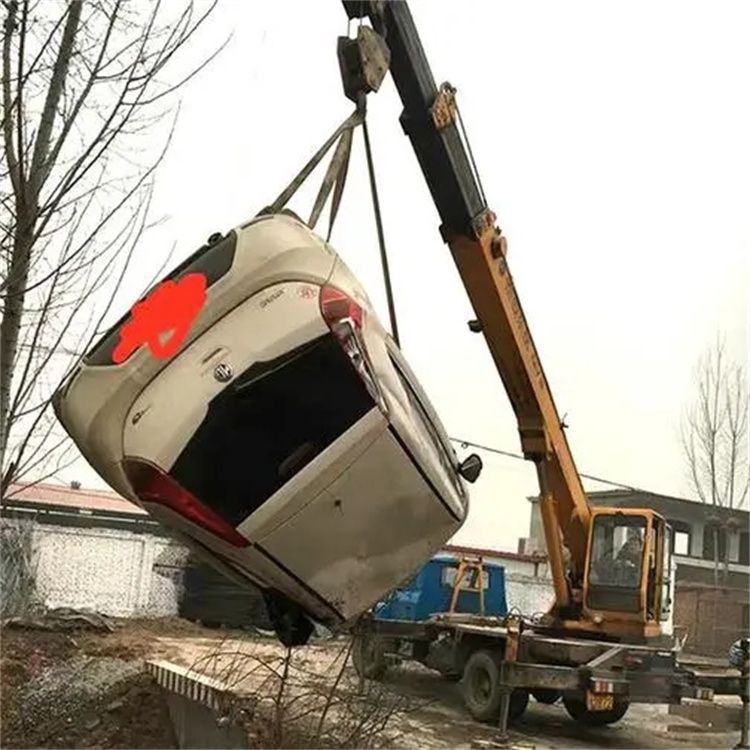 隆安吊车救援小汽车怎么吊